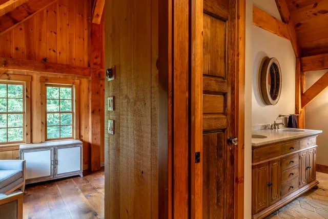 $2,225,000 | 16 Hunter Ridge Road, Winhall, VT 05340