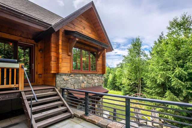 $2,225,000 | 16 Hunter Ridge Road, Winhall, VT 05340