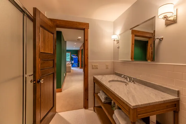 $2,225,000 | 16 Hunter Ridge Road, Winhall, VT 05340