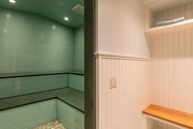 $2,225,000 | 16 Hunter Ridge Road, Winhall, VT 05340