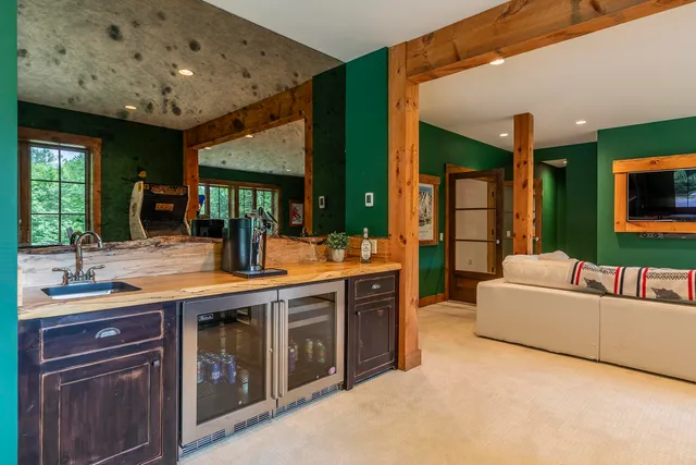 $2,225,000 | 16 Hunter Ridge Road, Winhall, VT 05340