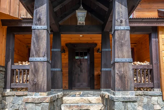 $2,225,000 | 16 Hunter Ridge Road, Winhall, VT 05340
