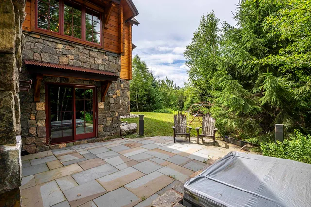 $2,225,000 | 16 Hunter Ridge Road, Winhall, VT 05340