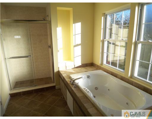 411 New Durham Road Piscataway, NJ 08854 - Photo 9 of 10 Gallery Image 9
