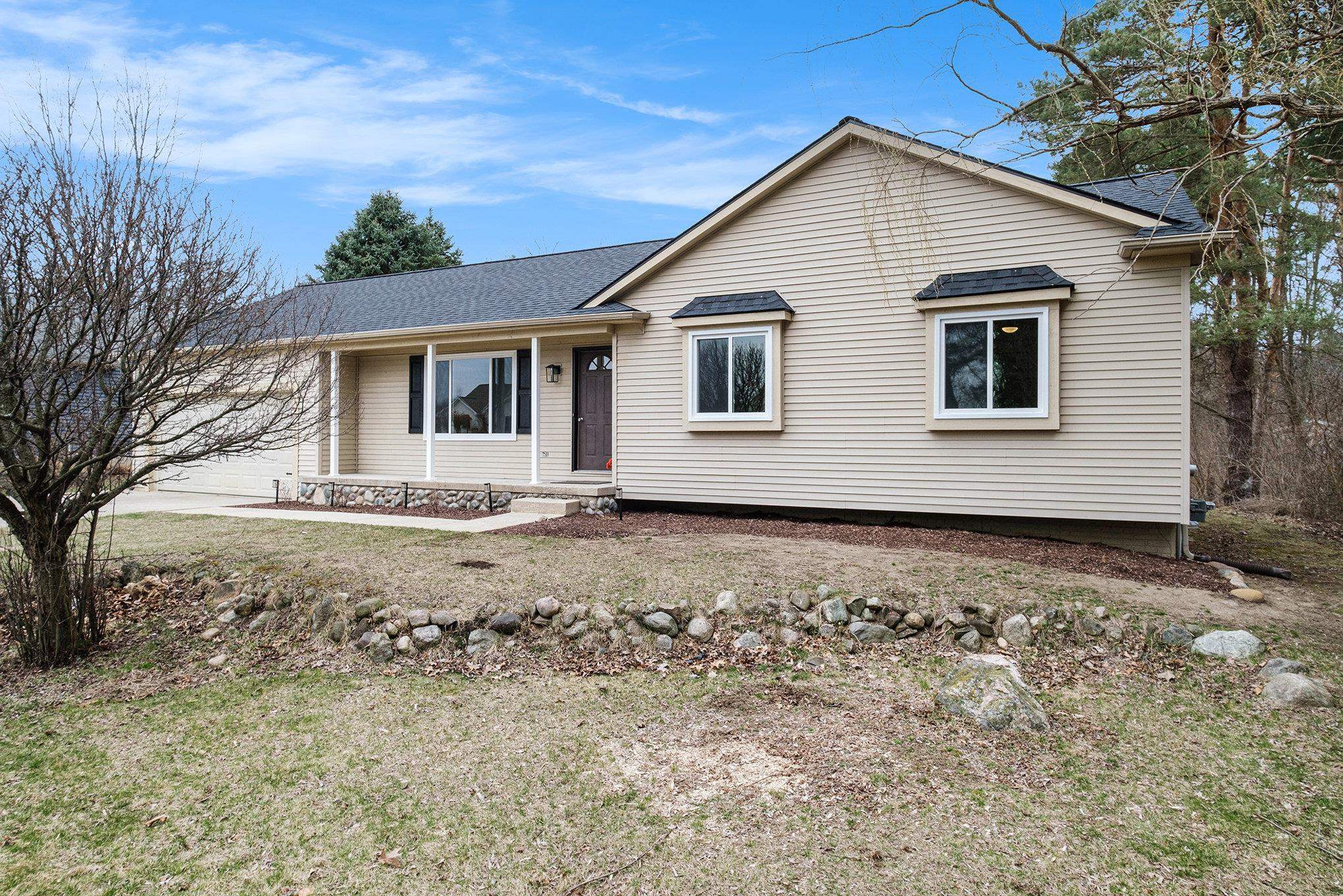 8352 Rustic Trail Linden, MI 48451 - Photo 4 of 38 50170017-017ce711-9377-40d0-a6f8-16d7a2ce0a20.JPG