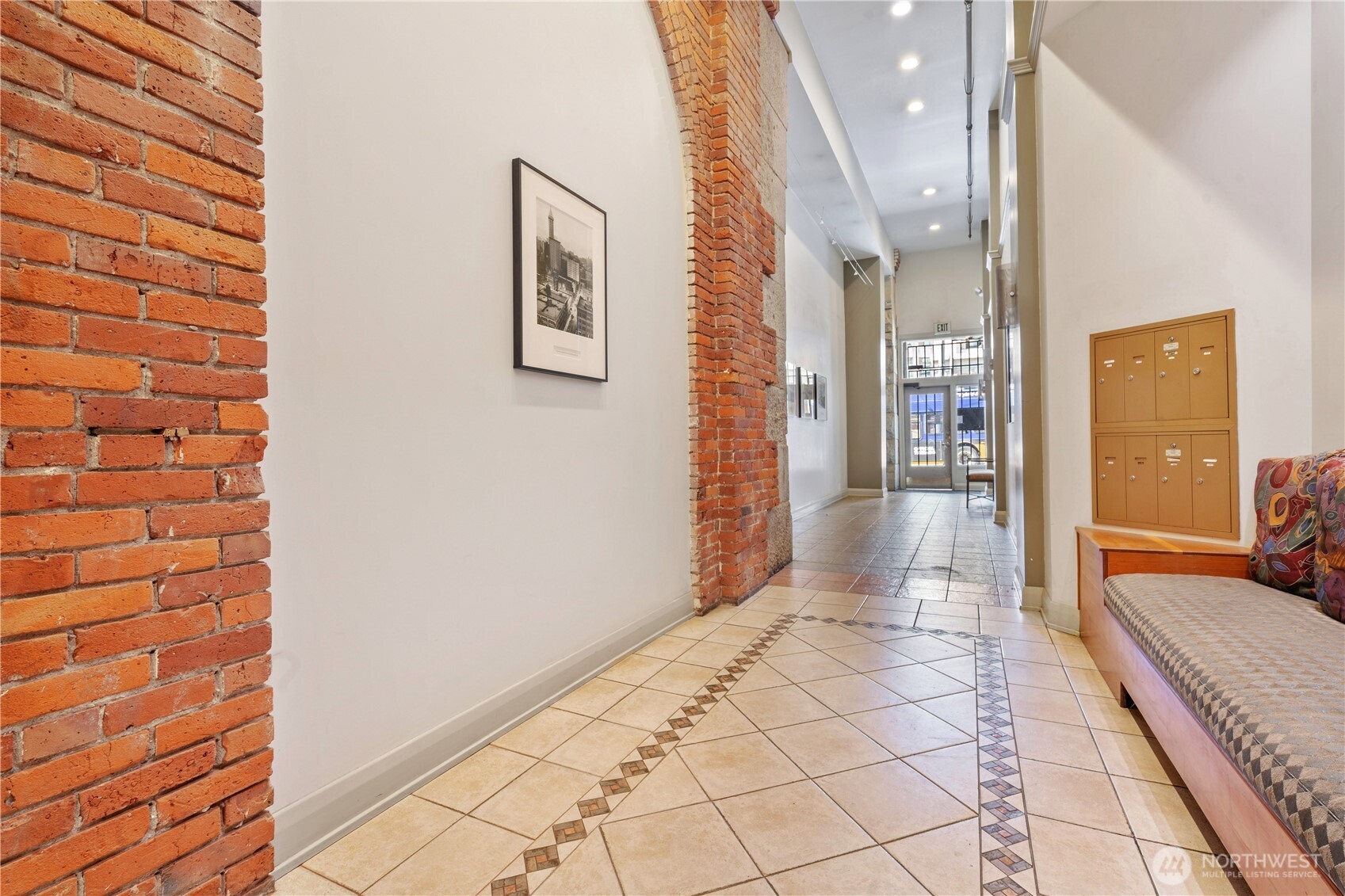 210 3rd Avenue South, Unit 2D Seattle, WA 98104 - Photo 21 of 26