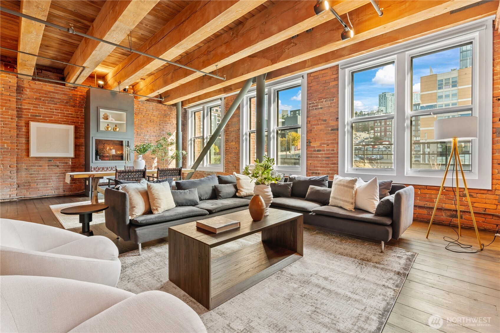 210 3rd Avenue South, Unit 2D Seattle, WA 98104 - Photo 8 of 26