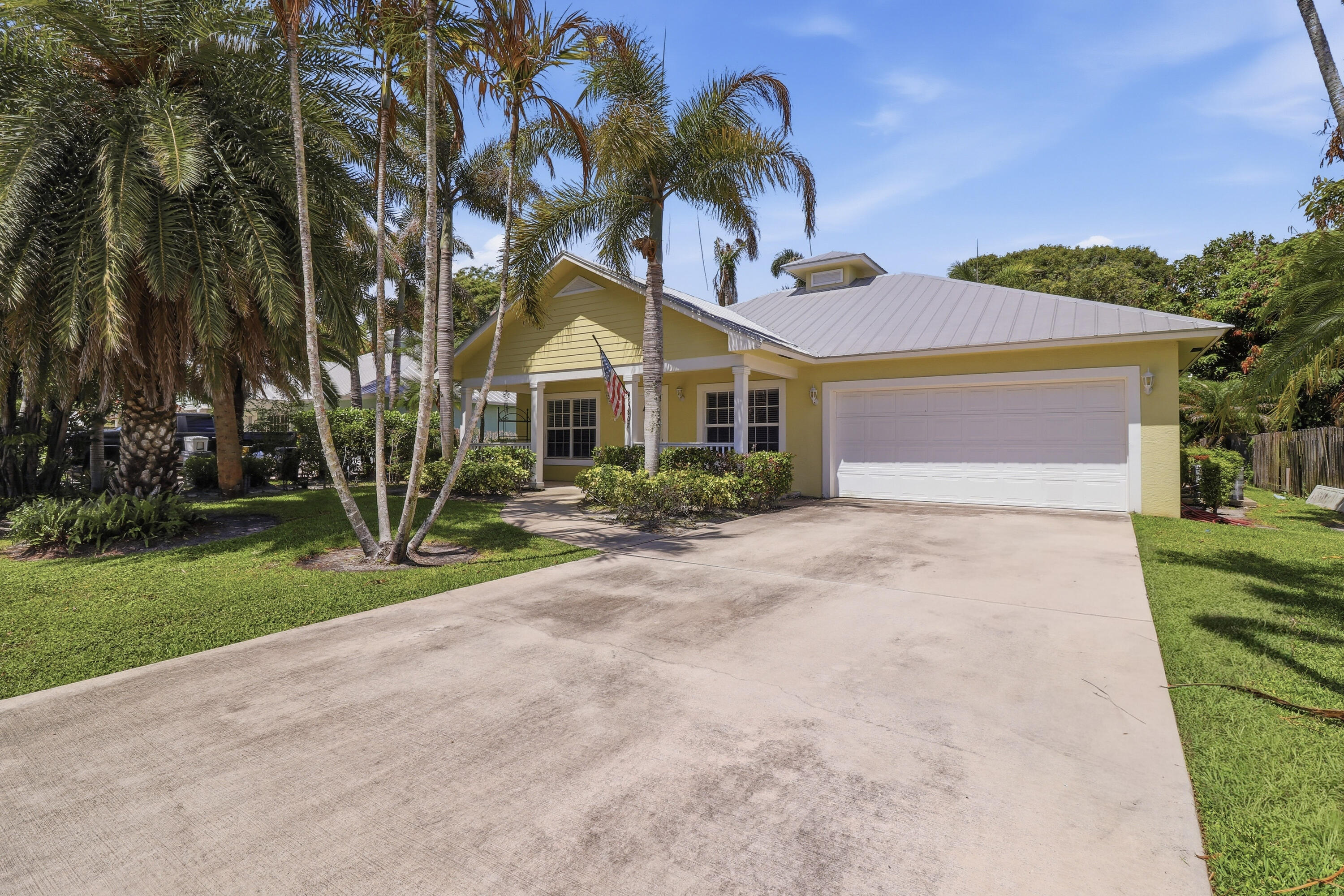 5802 Southeast Wesley Avenue Stuart, FL 34997 - Photo 2 of 31 5-IMG_0528