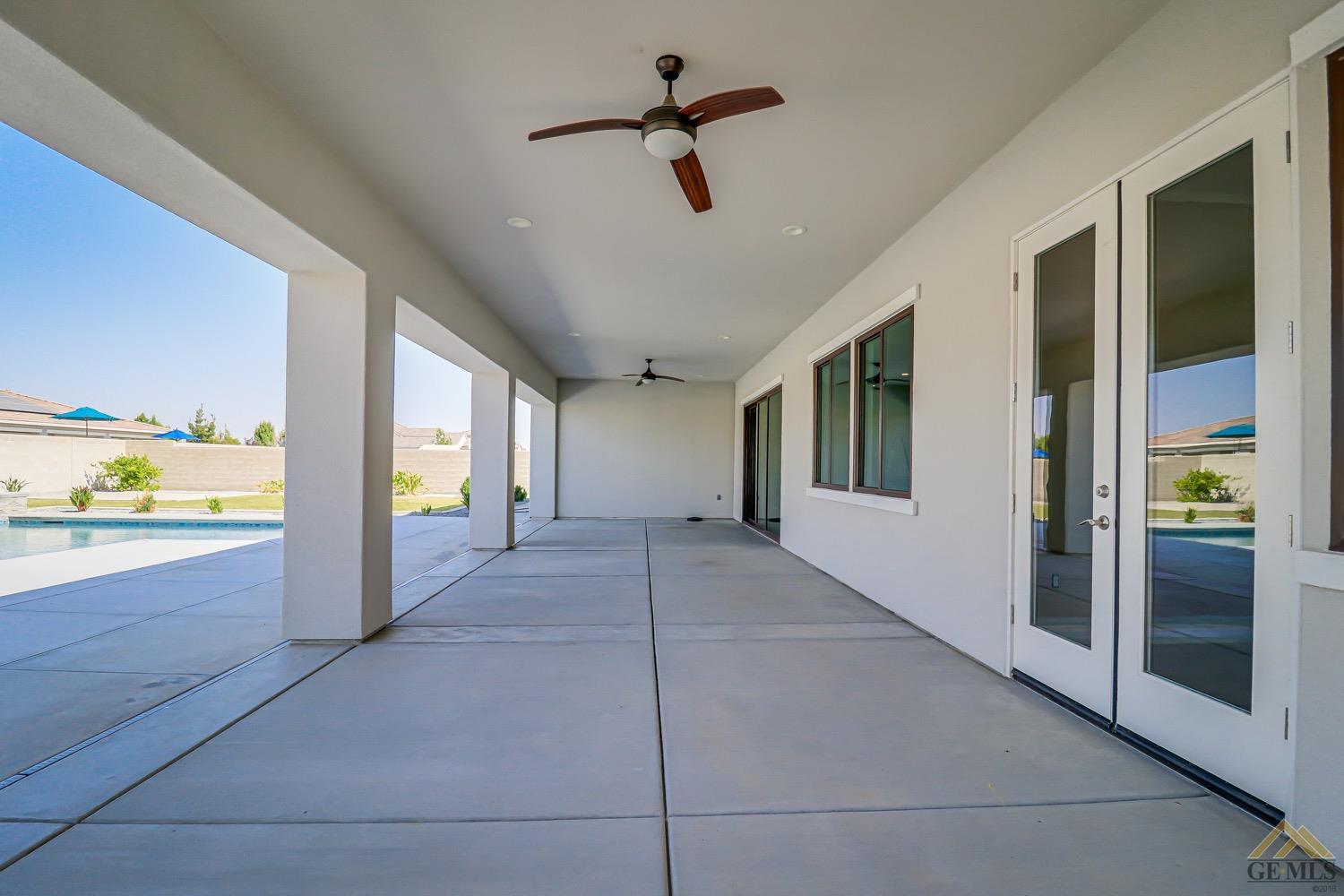 Undisclosed Address Bakersfield, CA 93311 - Photo 8 of 34 a view of hallway with livingroom