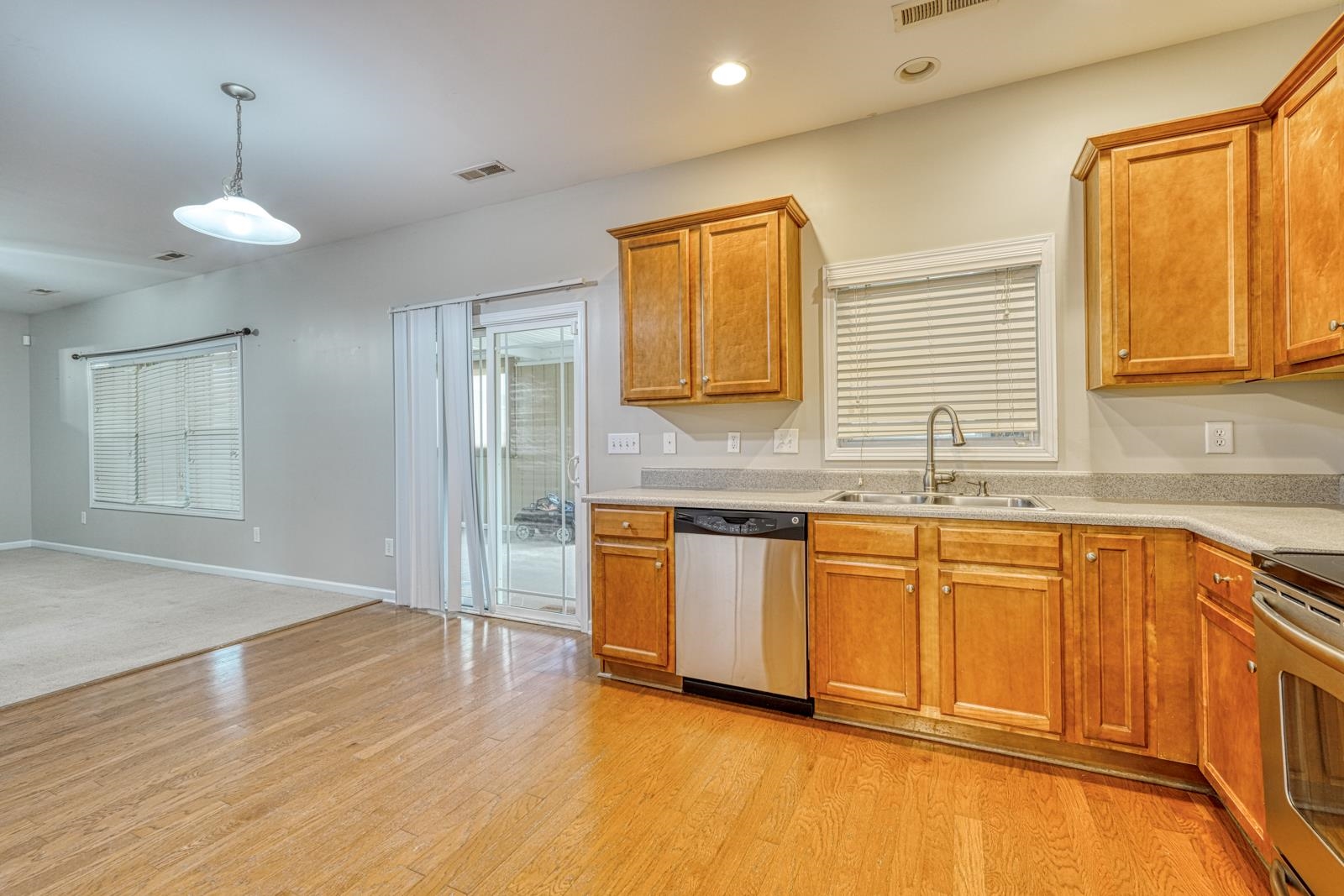 695 Flintrock Drive Boiling Springs, SC 29316 - Photo 11 of 40