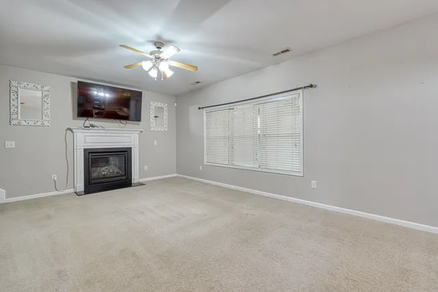 $305,000 | 695 Flintrock Drive, Boiling Springs, SC 29316