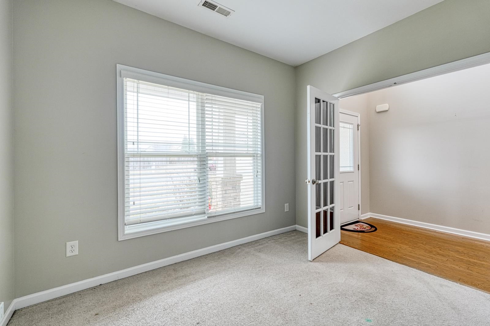 695 Flintrock Drive Boiling Springs, SC 29316 - Photo 5 of 40