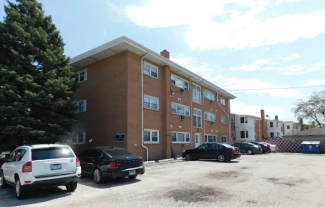 $124,900 | 520 North Wolf Road, Unit 301, Hillside, IL 60162