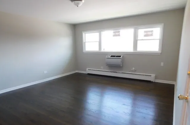 $124,900 | 520 North Wolf Road, Unit 301, Hillside, IL 60162