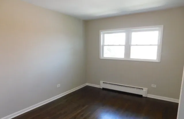 $124,900 | 520 North Wolf Road, Unit 301, Hillside, IL 60162