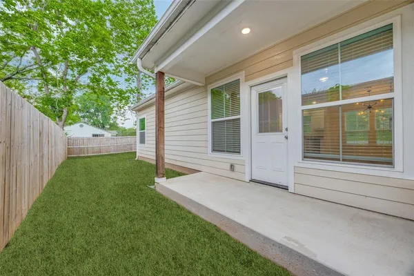 $1,550 | 2901 South Scullin Avenue, Denison, TX 75020