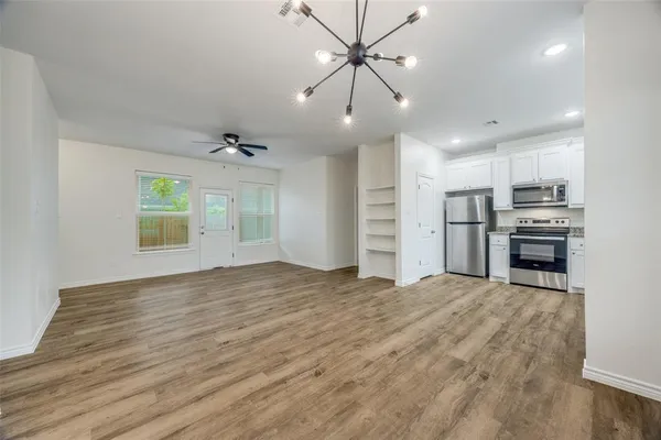 $1,550 | 2901 South Scullin Avenue, Denison, TX 75020