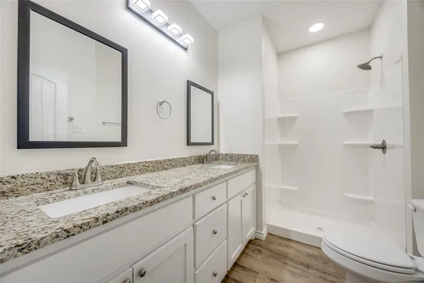 $1,550 | 2901 South Scullin Avenue, Denison, TX 75020