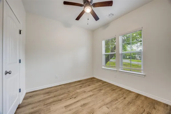 $1,550 | 2901 South Scullin Avenue, Denison, TX 75020