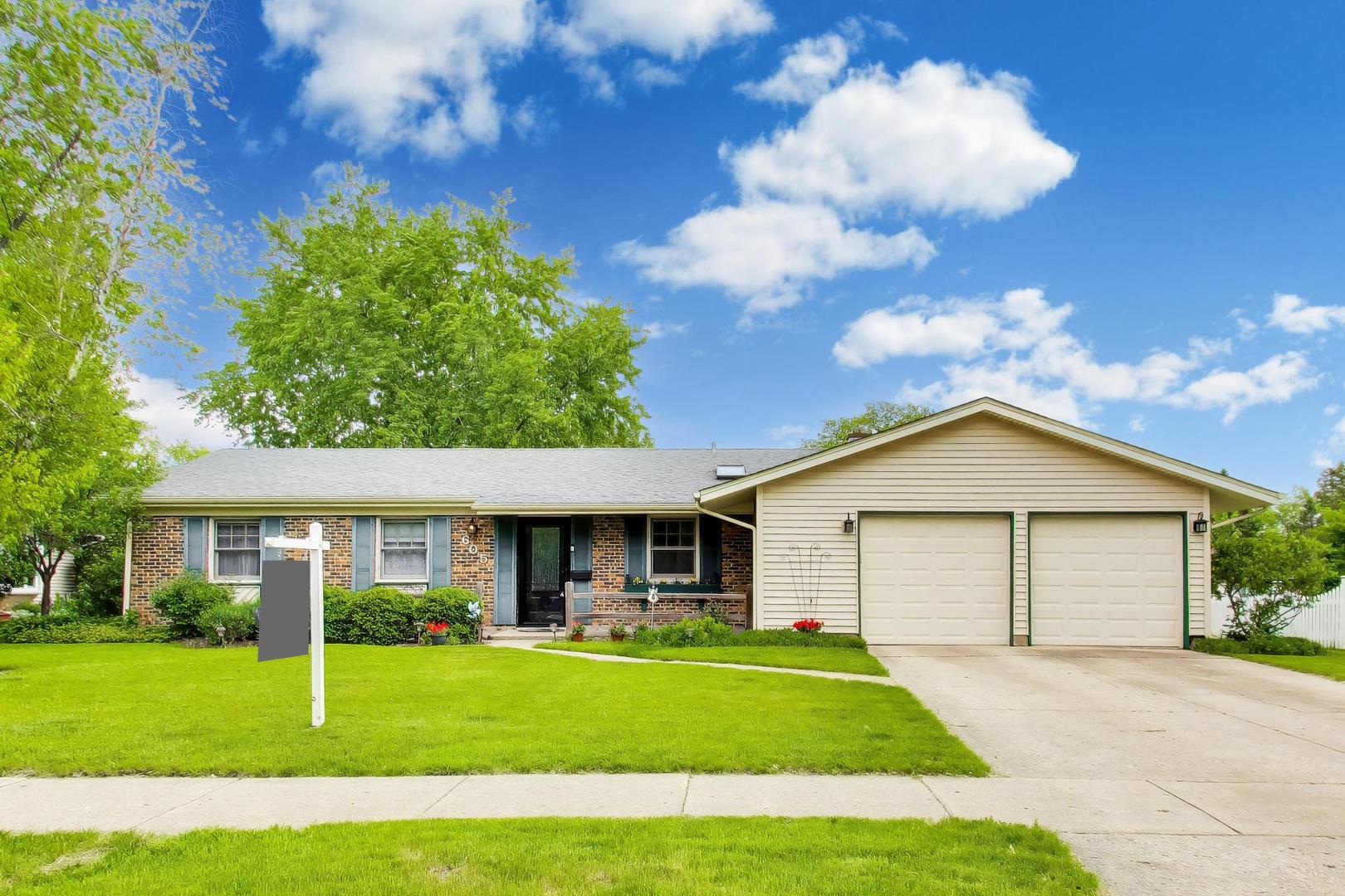 605 North Rohlwing Road Palatine, IL 60074 - Photo 1 of 21
