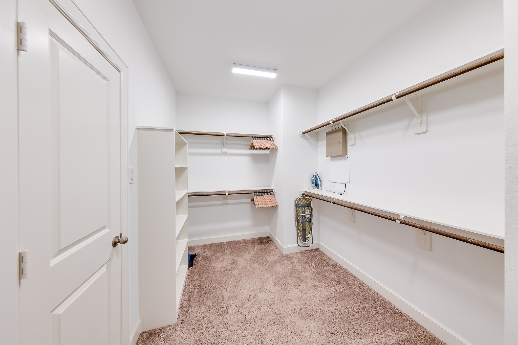 1436 Prince Street, Unit B Houston, TX 77008 - Photo 13 of 20 a view of a walk in closet