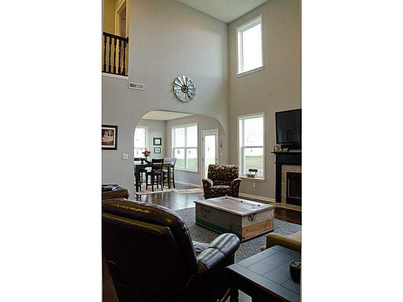 12471 Wolverton Way Fishers, IN 46037 - Photo 3 of 24 Gallery Image 3