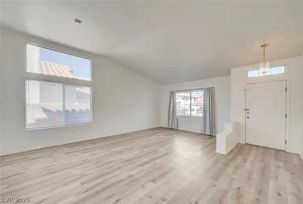 $2,075 | 3329 Ascona Court, Las Vegas, NV 89129