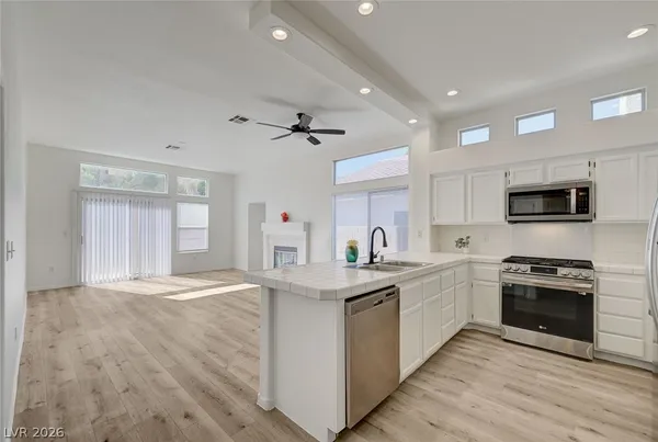 $2,075 | 3329 Ascona Court, Las Vegas, NV 89129