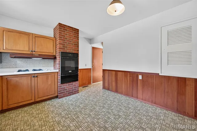 $170,000 | 2175 Somerset Drive, Florissant, MO 63033