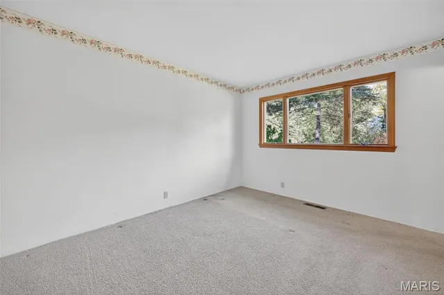 $170,000 | 2175 Somerset Drive, Florissant, MO 63033