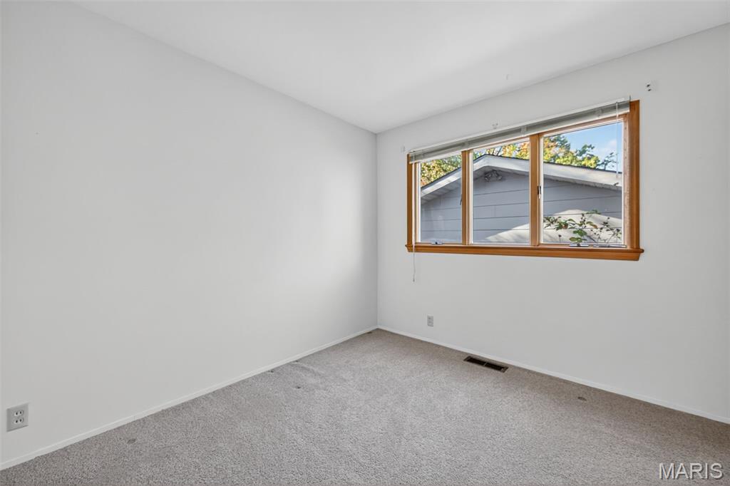 2175 Somerset Drive Florissant, MO 63033 - Photo 23 of 59