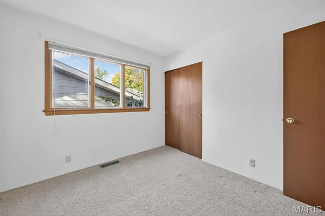 $170,000 | 2175 Somerset Drive, Florissant, MO 63033