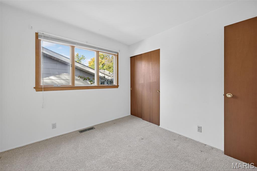 2175 Somerset Drive Florissant, MO 63033 - Photo 24 of 59