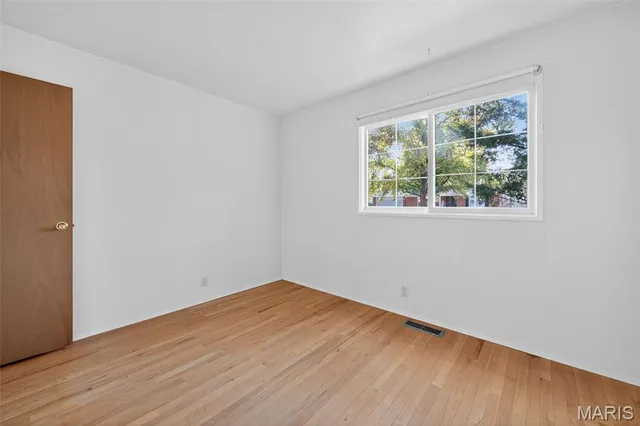 $170,000 | 2175 Somerset Drive, Florissant, MO 63033