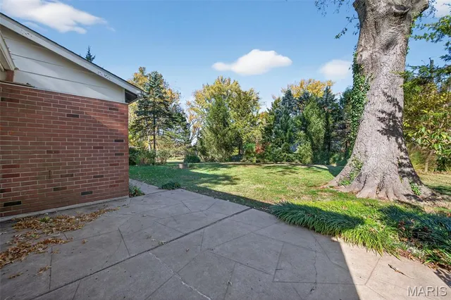 $170,000 | 2175 Somerset Drive, Florissant, MO 63033