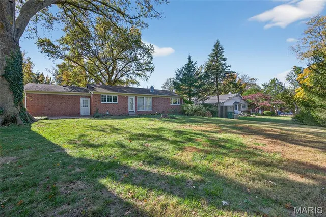 $170,000 | 2175 Somerset Drive, Florissant, MO 63033