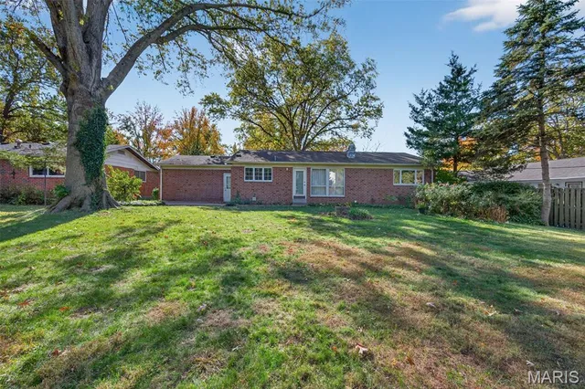 $170,000 | 2175 Somerset Drive, Florissant, MO 63033