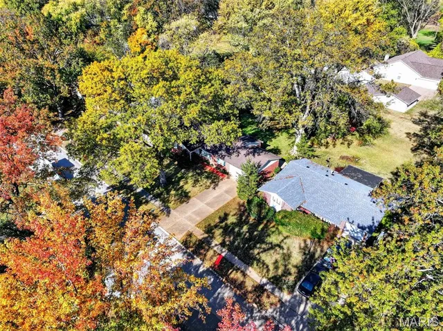 $170,000 | 2175 Somerset Drive, Florissant, MO 63033