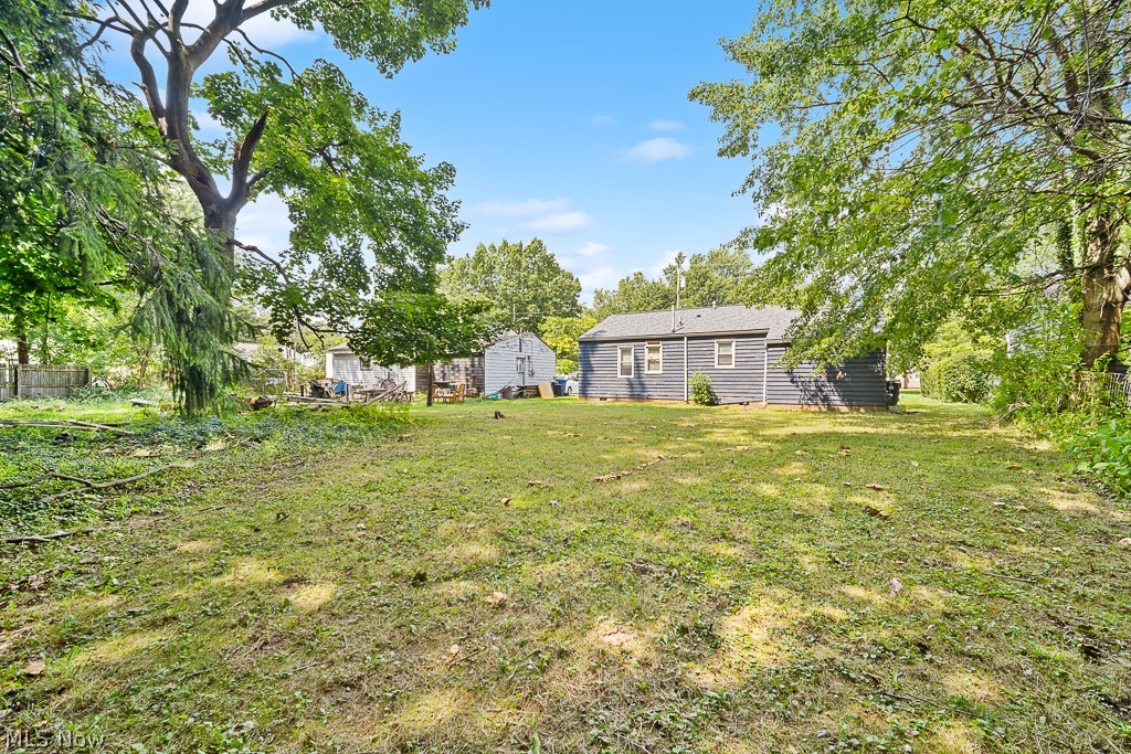 2326 Greenvale Road Cleveland, OH 44121 - Photo 21 of 22 Gallery Image 21