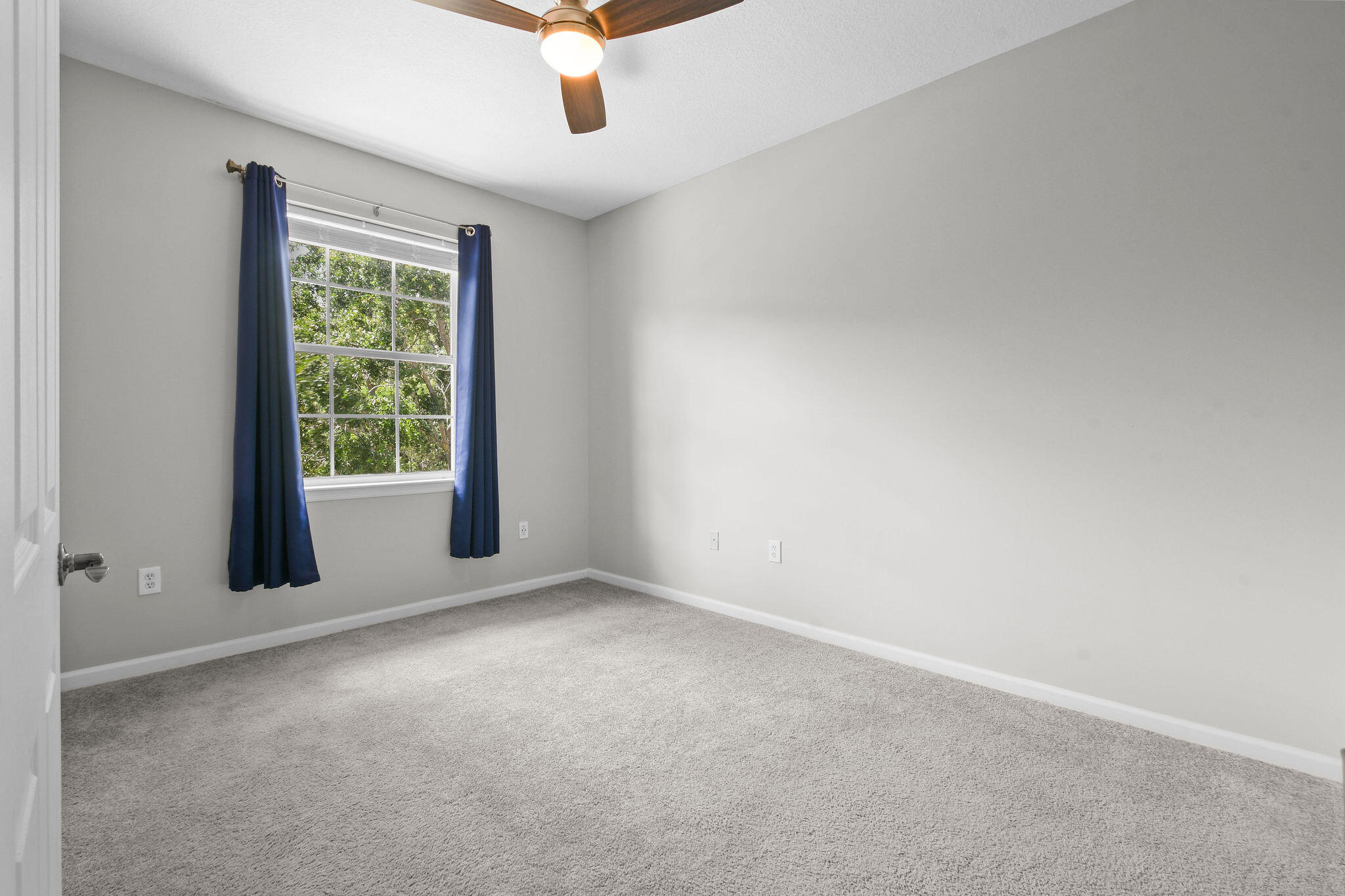 175 Galicia Way, Unit 211 Jupiter, FL 33458 - Photo 26 of 49 an empty room with windows