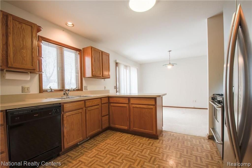 3271 Donley Avenue Rochester Hills, MI 48309 - Photo 12 of 30