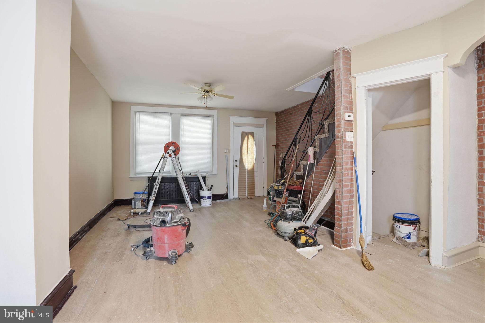 5412 Charles Street Philadelphia, PA 19124 - Photo 5 of 24