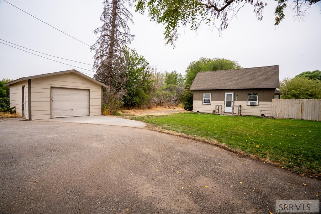 41 Riverside Road South Blackfoot, ID 83221 - Photo 1 of 1 Main View