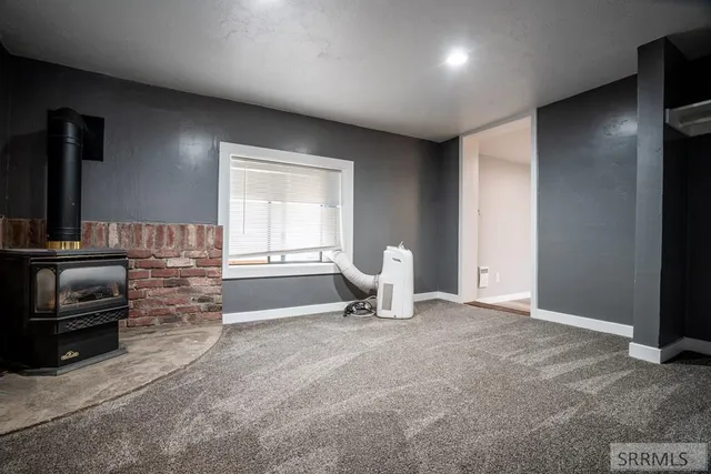 $1,800 | 41 Riverside Road South, Blackfoot, ID 83221