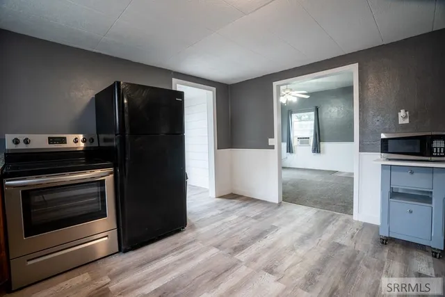 $1,800 | 41 Riverside Road South, Blackfoot, ID 83221