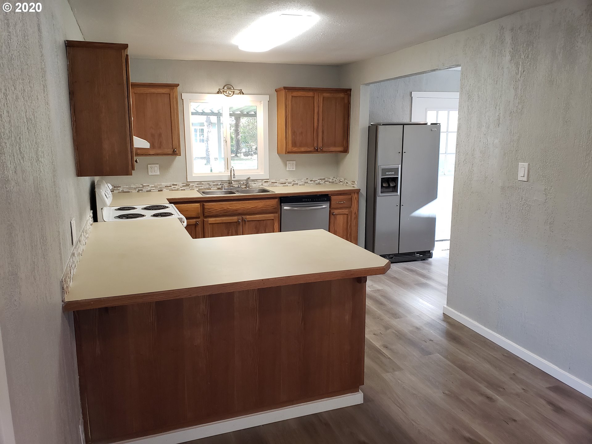 415 South 51st Place Springfield, OR 97478 - Photo 14 of 26 Gallery Image 14