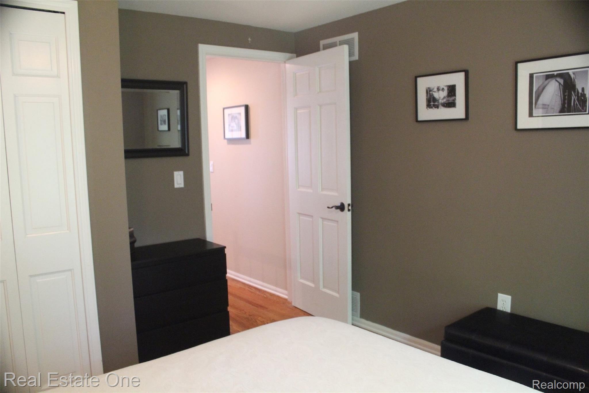42244 Waterfall Road Northville, MI 48168 - Photo 45 of 55 guest bedroom 3.JPG
