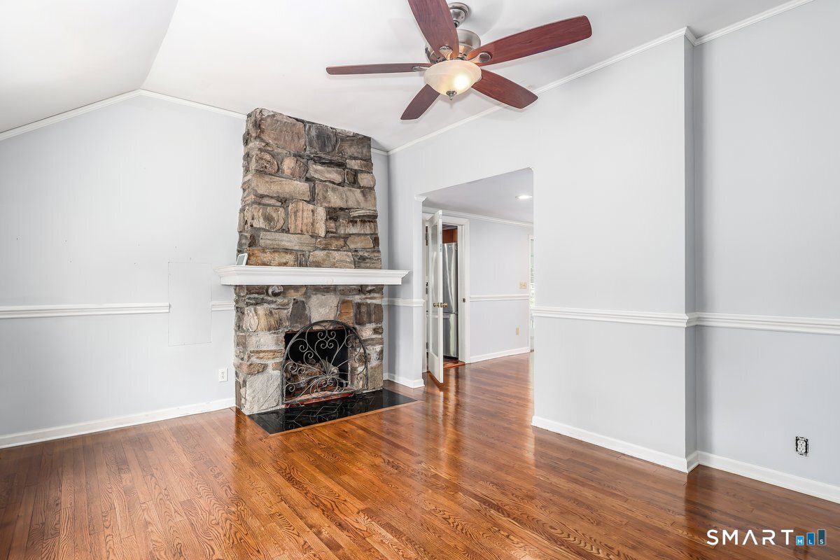 207 Stadley Rough Road Danbury, CT 06811 - Photo 6 of 37