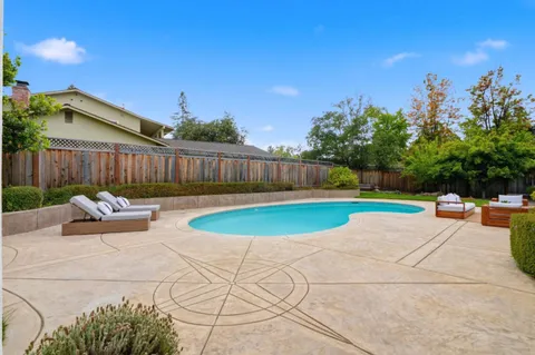 $4,398,000 | 19728 Northampton Drive, Saratoga, CA 95070