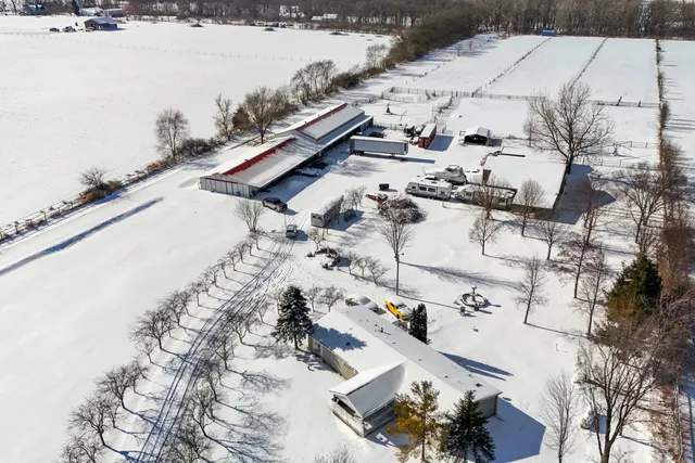 $575,000 | 30048 South Klemme Road, Beecher, IL 60401